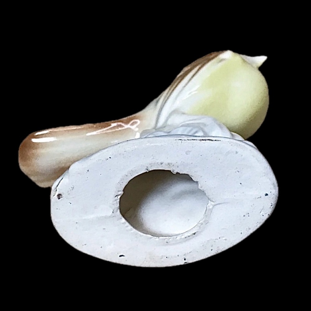 Vintage Royal Copley Porcelain Lark Bird Figurine Colorful AS IS READ - Picture 5 of 8